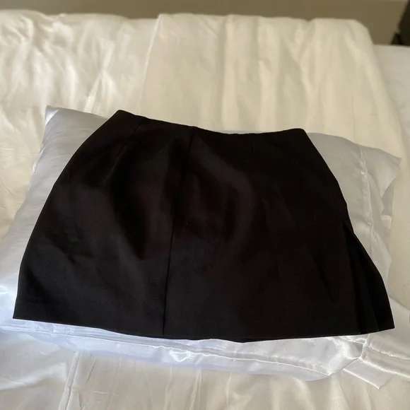Skirt - Picture 3 of 4